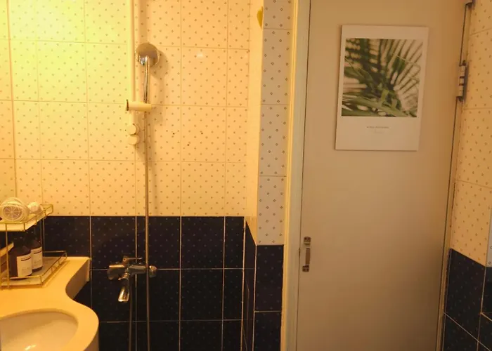 7 Minutes From Apgujeong Station, Gangnam Rodeo, Garosu-gil, Luxury Street Appartement