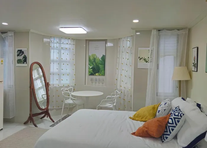 Appartement 7 Minutes From Apgujeong Station, Gangnam Rodeo, Garosu-gil, Luxury Street *