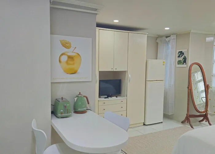 Appartement 7 Minutes From Apgujeong Station, Gangnam Rodeo, Garosu-gil, Luxury Street *